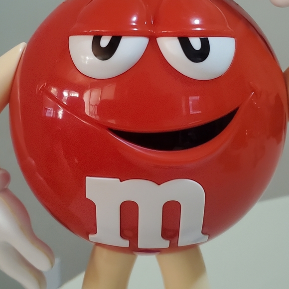M&M 's waving Red Candy DISPENSER  .. Mars Company Collectibe ... - Picture 2 of 14